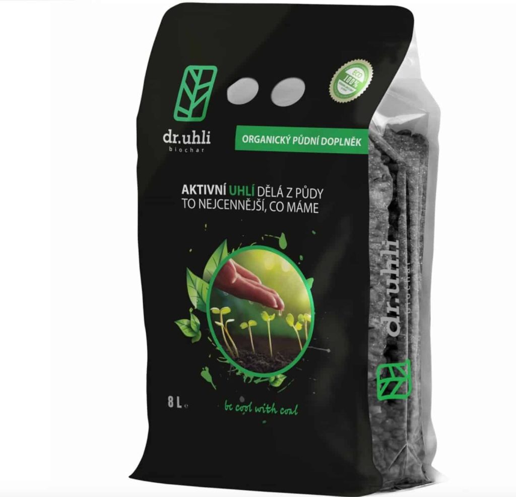 Balenie aktívneho uhlia Biochar o objeme osem litrov